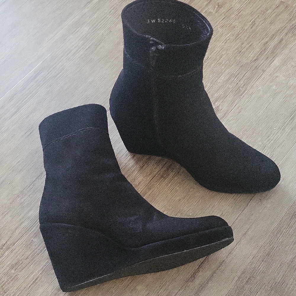 Stuart Weitzman  Black Wedge Ankle Boots 5.5